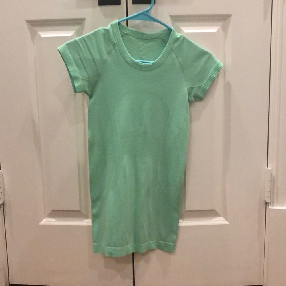 Lime green lululemon swiftly tech top short sleeve